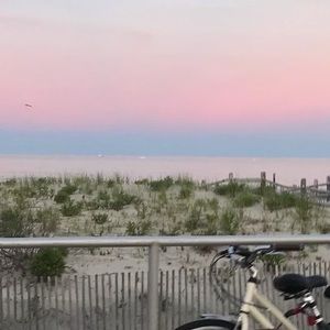 Meet your Posher, Claire